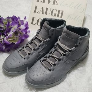 Under Armour Ua Charged Pivot Mid Neutral lifestyl